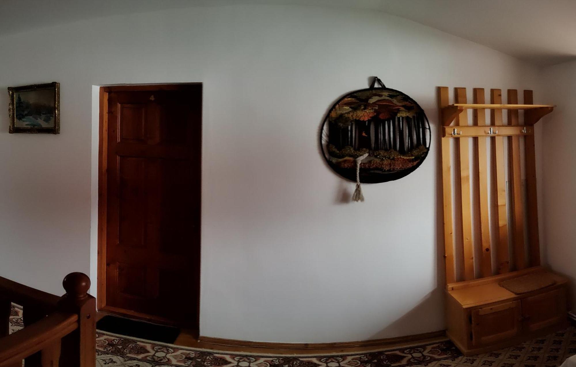 Pensiunea Piatra Mandrutului Farm stay Scarisoara (Alba)