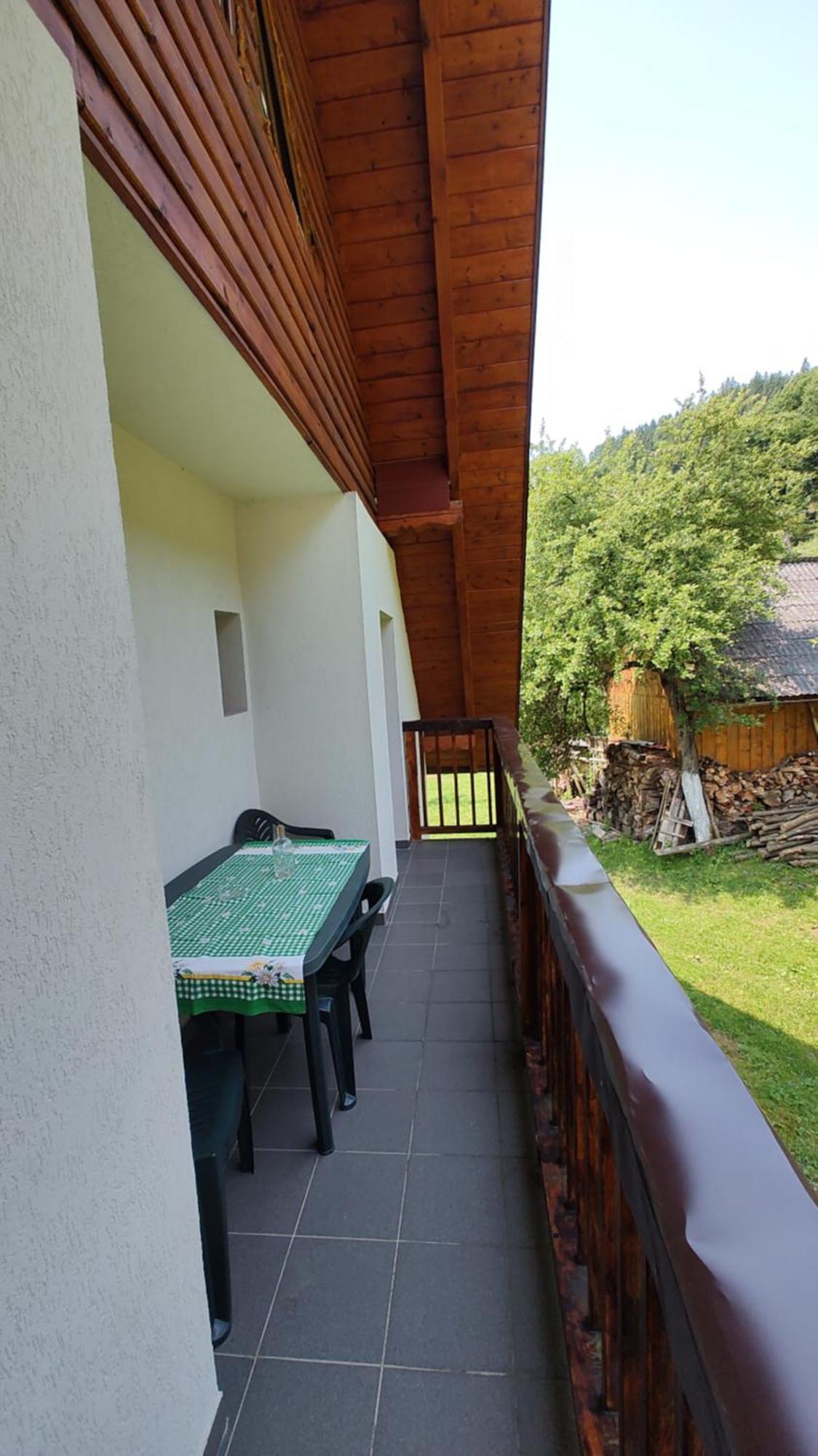 Farm stay Pensiunea Piatra Mandrutului *